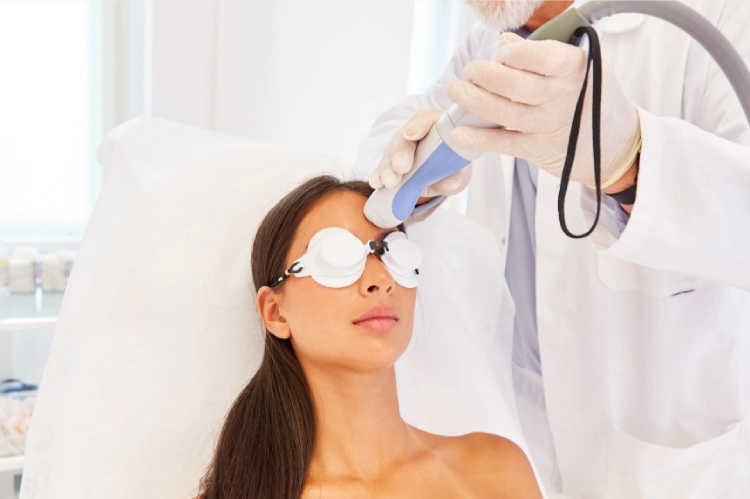 Woman getting picofractional treatment